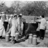 Buhuși, 1963. Se fierbe laptele în cazan