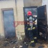 Incendiu violent la Bârlad! 14 garaje și magazii au ars din temelii (FOTO)