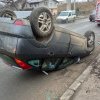 Autoturism răsturnat pe cupolă la ieșire din Suceava spre Șcheia (FOTO)