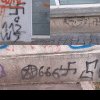 Simboluri fasciste pe pereții blocurilor de lângă Ansamblul Mureșul