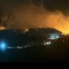 Incendiu de amploare în două comune din Vâlcea: ard peste 100 de hectare de vegetaţie uscată
