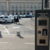 Cât au costat noile parcometre din București și cum se folosesc. Există un tip de mașini care pot staționa gratuit oriunde în Capitală