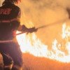 Incendiu de proporții pe suprafața a două comune din Vâlcea. Pompierii s-au luptat cu flăcările timp de câteva ore