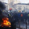 Proteste furioase ale fermierilor la Bruxelles, în timpul summitului UE. Focuri pe străzi și ciocniri cu poliția