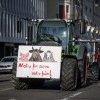 Protestele fermierilor au ajuns și în Elveția: 30 de tractoare au defilat în centrul Genevei. „Fără ţărani nu veţi avea ce mânca” | VIDEO