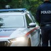 Un român s-a filmat când desumfla cauciucurile unei mașini de poliție aflată în misiune, în Austria. Ce au mai găsit anchetatorii în telefonul lui