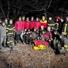 FOTO&VIDEO Câini căzuţi într-o groapă de 15 metri, la Comăna, salvaţi de pompieri și salvamontiști, după o intervenţie de 6 ore