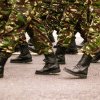 Serviciu militar voluntar pentru cei cu vârsta între 18 şi 35 de ani, bărbaţi şi femei, va fi recompensat cu stimulente de 20.000 de lei