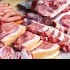 Trebuie clătită carnea crudă înainte să fie gătită?