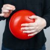 Cum să scapi de balonare în mod natural: sfaturi și remedii eficiente