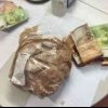 Un român a fost prins cu zeci de mii de euro ascunși în două pâini