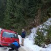 CÂND GPS-ul dă rateuri – Doi turiști au rămas blocați cu mașina în drumul spre o mănăstire din Baia Borșa