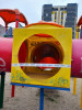 Nereguli într-un parc pentru copii din Alba Iulia. Controalele s-au încheiat cu amenzi și interzicerea utilizării echipamentelor nesigure