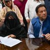 Imran Khan și soția lui, condamnați la 7 ani de închisoare fiecare. Căsătoria fostului premier pakistanez a fost declarată ilegală
