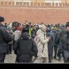 Jurnalişti arestaţi la Moscova în timpul unui protest al soțiilor soldaților care luptă în Ucraina. Un reporter AFP a fost luat cu duba