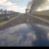 Momentul în care un avion se prăbușește pe o autostradă în Florida. Imagini filmate de camera de bord a unei mașini