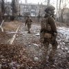 Rușii pierd 13 militari pentru fiecare ucrainean căzut la Avdiivka. Cu toate astea, continuă să avanseze. Orașul, aproape cucerit