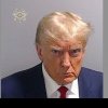 Trump crede că fotografia sa judiciară îl face mai „atractiv” pentru electoratul de culoare din SUA. „De-aia mă plac ei pe mine”