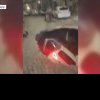 VIDEO Doi șoferi au fost salvați în ultima clipă, după ce strada s-a surpat sub mașinile lor, în Napoli