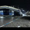 (foto) Acoperișul terminalului vechi din Vama Leușeni, prăbușit de o lună: Ce spune Serviciul Vamal