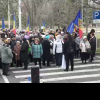 (live/update) Protest la ușa Guvernului. Manifestanții cer demisia guvernării: „Nu ne trebuie Europa, paraziților. Jos Maia Sandu”
