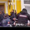 (video) „- Putin h**lo! - Provocatorilor!” Protest cu altercații la ușa Curții Constituționale