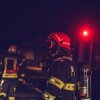 Intervenție a pompierilor militari pe strada Sliven din Alba Iulia, pentru stingerea unui incendiu izbucnit la un autoturism