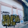 Estetica urbană a „urâtului” și clădirile acoperite de graffiti din Cluj. „Lupta pare aproape abandonată”.