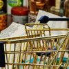 Rata anuală a inflației a crescut în ianuarie la 7,4%. Românii plătesc mai mult pentru mâncare și servicii. Ce produse s-au scumpit cel mai mult?