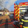 FOTO: Un incendiu a cuprins o casă din Bistrița-Bârgăului! O tânără s-a ales cu arsuri
