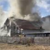 Ambele clădiri de cazare ale pensiunii Nedeia de la Mălini au fost grav afectate de foc