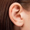 Cum poți scoate dopul de ceară din ureche la tine acasă: Metode care nu afectează canalul auditiv