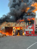FOTO - Incendiu puternic la Cluj-Napoca: o hală a luat foc / Pompierii intervin cu șase autospeciale și două autoscări
