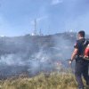 Incendiul din zona comunei Năeni a fost stins- Aproximativ 200 de hectare de vegetaţie uscată au fost afectate