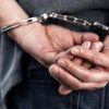 Trei tineri, arestaţi pentru tâlhărie: Au bătut două persoane pentru că au refuzat să le cumpere alcool