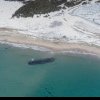 VIDEO | Apariție misterioasă pe plajă: Epava unei corăbii scufundate în urmă cu sute de ani a ieșit la suprafață în Cape Ray