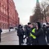 Video | Zeci de jurnaliști reținuți la Moscova, la un protest al soțiilor soldaților trimiși în Ucraina