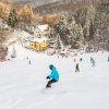 Condiţii bune de schi în staţiunea Şugaş Băi; în weekend se deschide a doua pârtie