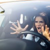 [BREAKFAST] Femei vs. bărbați la volan. Cine e mai tupeist în trafic