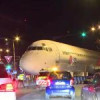 [BREAKFAST] Un avion de pasageri cu aproape 200 de locuri a fost surprins pe străzile din București