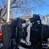 Un șofer a murit după ce s-a răsturnat cu TIR-ul pe un drum din Dâmbovița