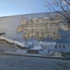 Politia Locala a cerut punerea in siguranta: Lucrarea de arta decorativa amplasata pe peretele sudic al fostei piscinei olimpice a hotelului Parc din Mamaia a fost distrusa! (GALERIE FOTO)
