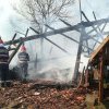 INCENDIU la un grajd din Valea Lupșii: Intervin pompierii din Câmpeni cu trei autospeciale