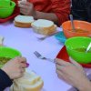 Programul „Masa caldă” pentru elevii din România dispare: Va fi înlocuită cu „Masă sănătoasă”