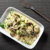 REȚETE ROMÂNEȘTI Ciulama de pipote cu ciuperci – O delicatesă pentru prânzul în familie