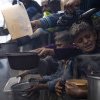 Gaza. De foame, „o mulţime disperată” a jefuit camioanele