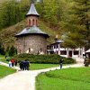 Turiști prin Hunedoara. Mănăstirea Prislop, un loc îndrăgit