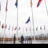 Războiul din Ucraina: Drapelul Suediei a fost arborat luni la sediul NATO, alături de drapelele celorlalți 31 de membri