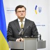 Războiul din Ucraina: Șeful diplomației ucrainene, neliniștit de livrările „cu picătura” de ajutor militar occidental