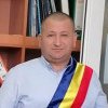 Edilul din Puiești a transformat primăria în propriul SRL, dar a fost prins de Curtea de Conturi